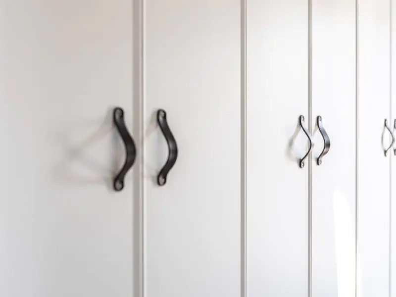 Шкафы-купе: дизайн и функциональность